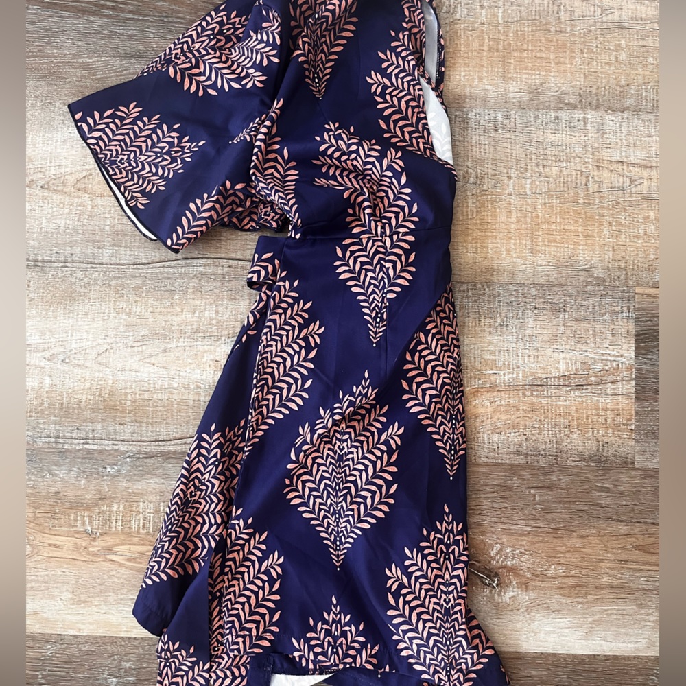 Leaf print romper - Picture 3 of 4